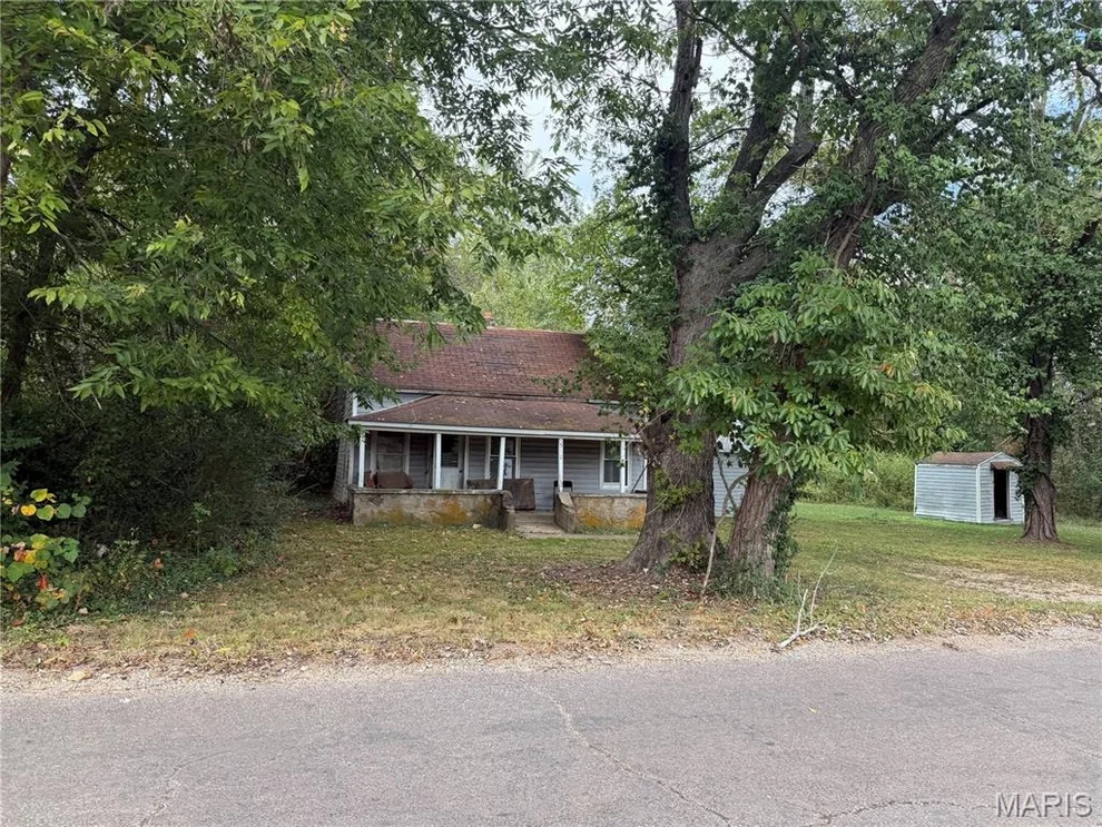 Unit for sale at 510 E James Street, Mountain View, MO 65548