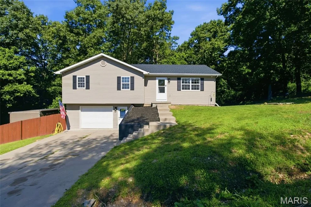 Unit for sale at 24441 Trolley Lane, St Robert, MO 65584
