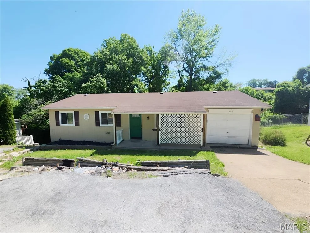 Unit for sale at 1816 West Drive, High Ridge, MO 63049