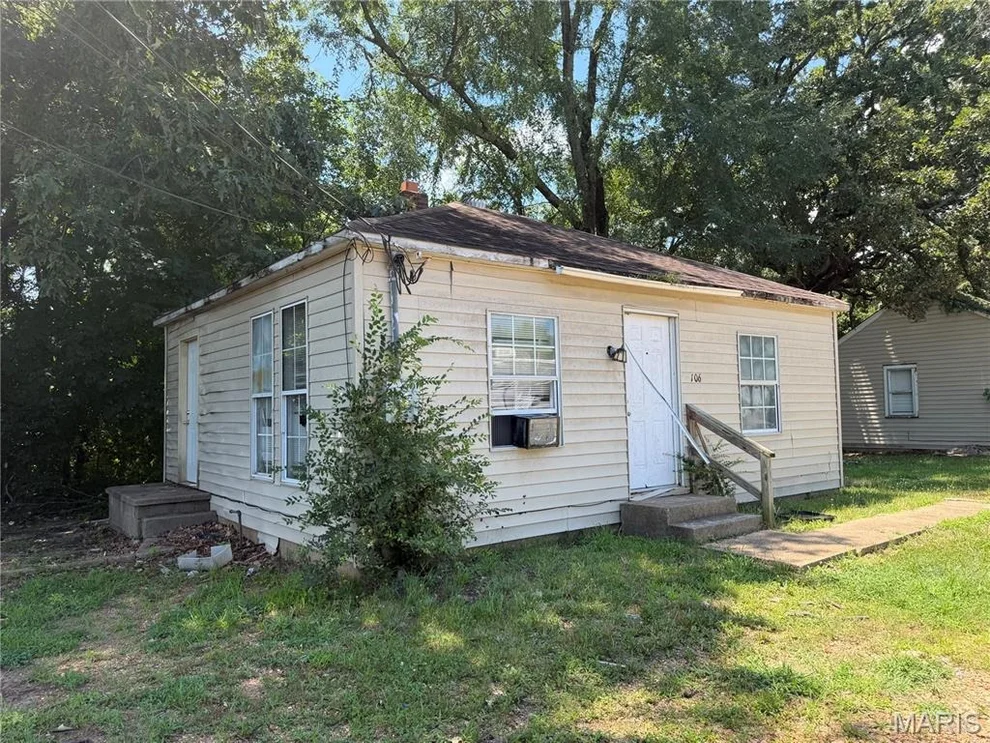 Unit for sale at 106 E Harper Street, Poplar Bluff, MO 63901