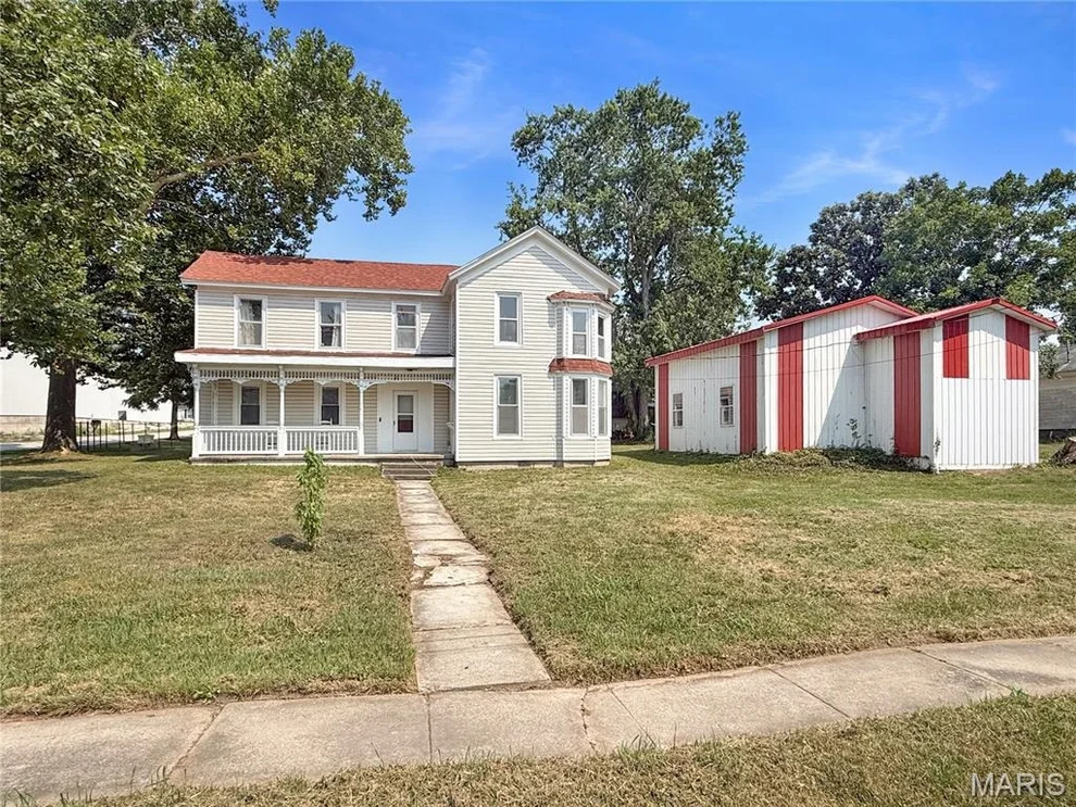 Unit for sale at 301 S Palmyra, Perry, MO 63462