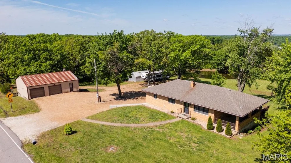 Unit for sale at 369 Highway 133, Westphalia, MO 65085