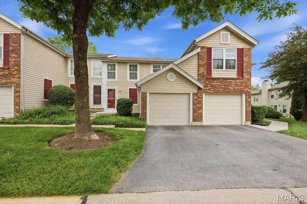 Unit for sale at 712 Sugar Glen Drive, St Peters, MO 63376