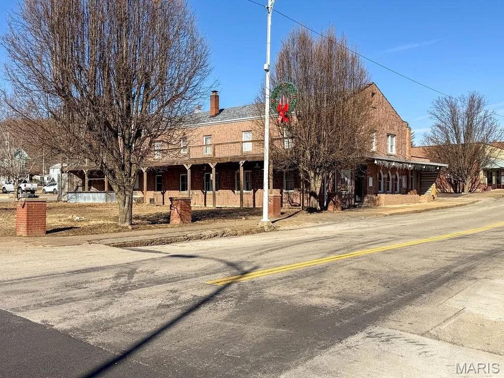 Unit for sale at 156 S Main Street, Ironton, MO 63650