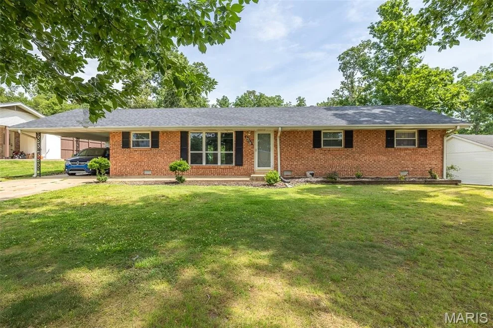 Unit for sale at 1316 Susan Lane, Poplar Bluff, MO 63901