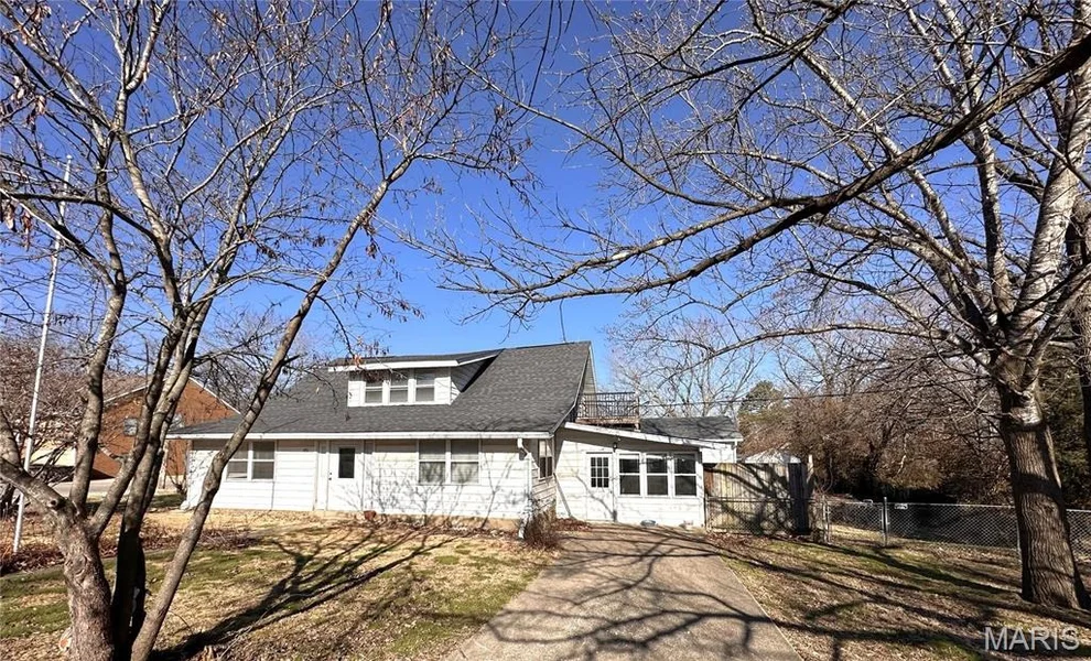 Unit for sale at 401 N Pine, Mountain View, MO 65548