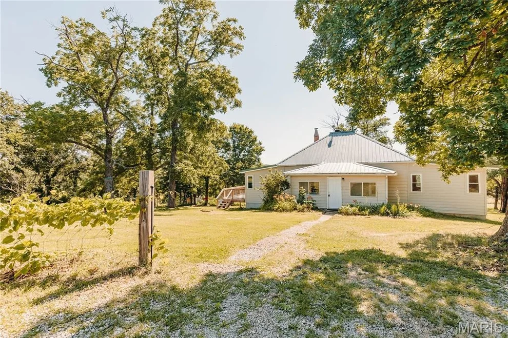 Unit for sale at 17628 Highway T, Richland, MO 65556