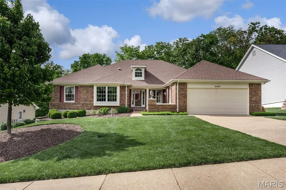 Unit for sale at 2359 Fairoyal Drive, St Louis, MO 63131