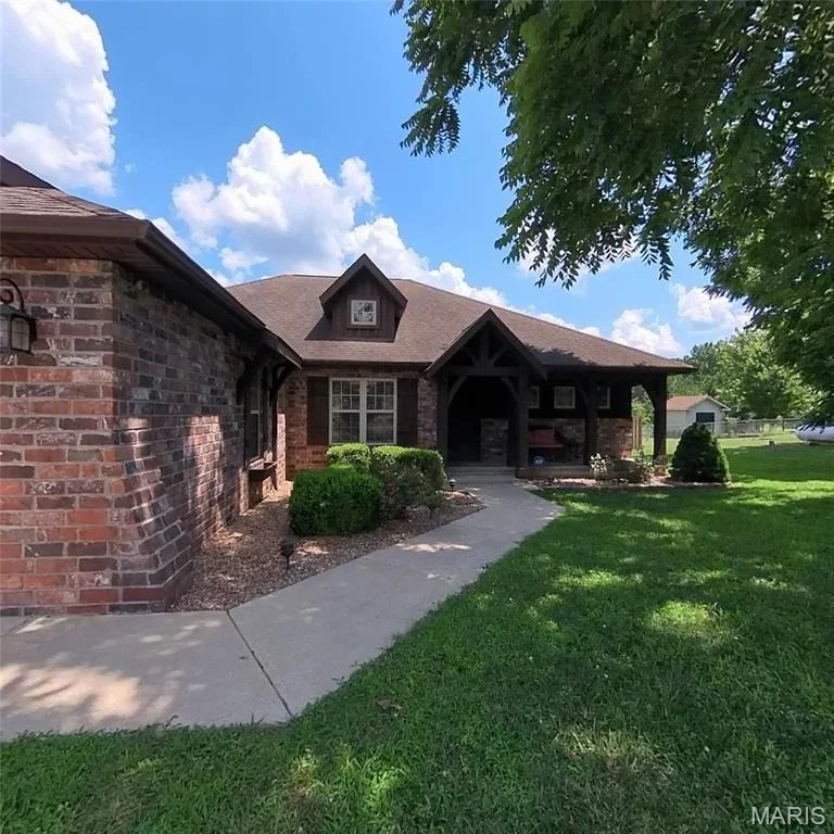 Unit for sale at 602 Oak Park Boulevard, West Plains, MO 65775