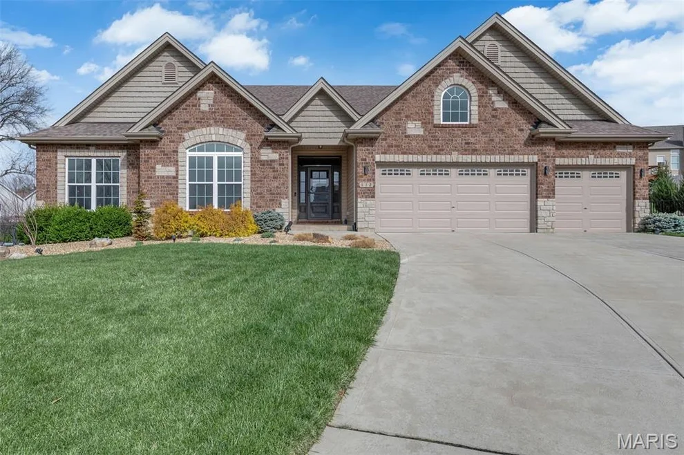 Unit for sale at 112 Auburn Trace Pointe, St Peters, MO 63376