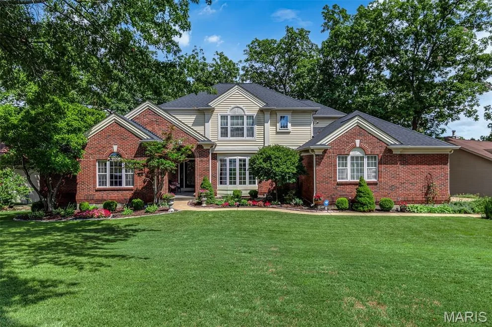 Unit for sale at 11 Regatta Bay Court, Lake St Louis, MO 63367