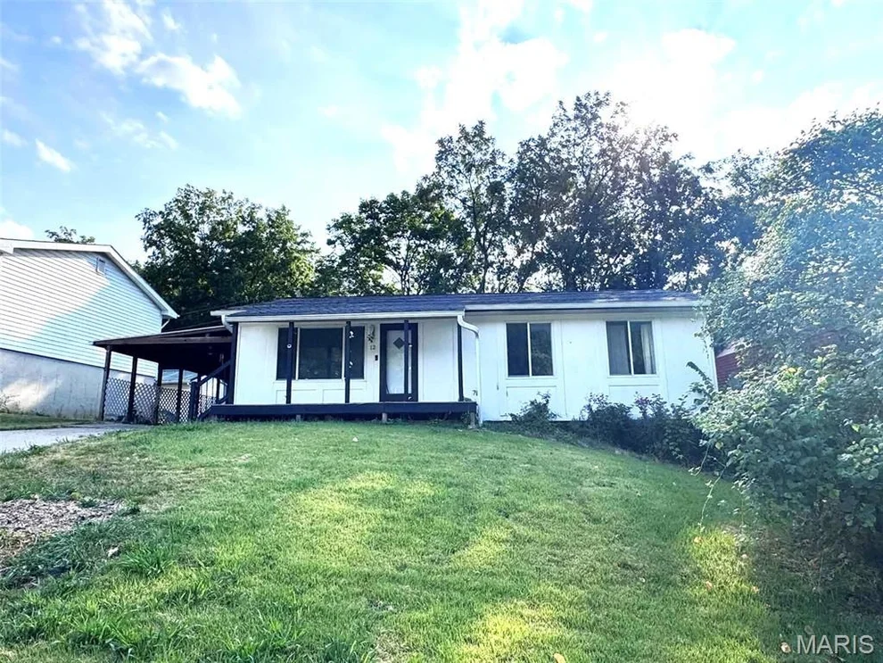 Unit for sale at 12 Newell Lane, Hannibal, MO 63401