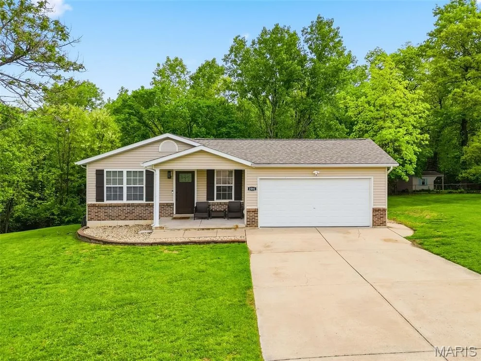 Unit for sale at 2591 Oak Forest Drive, Troy, MO 63379