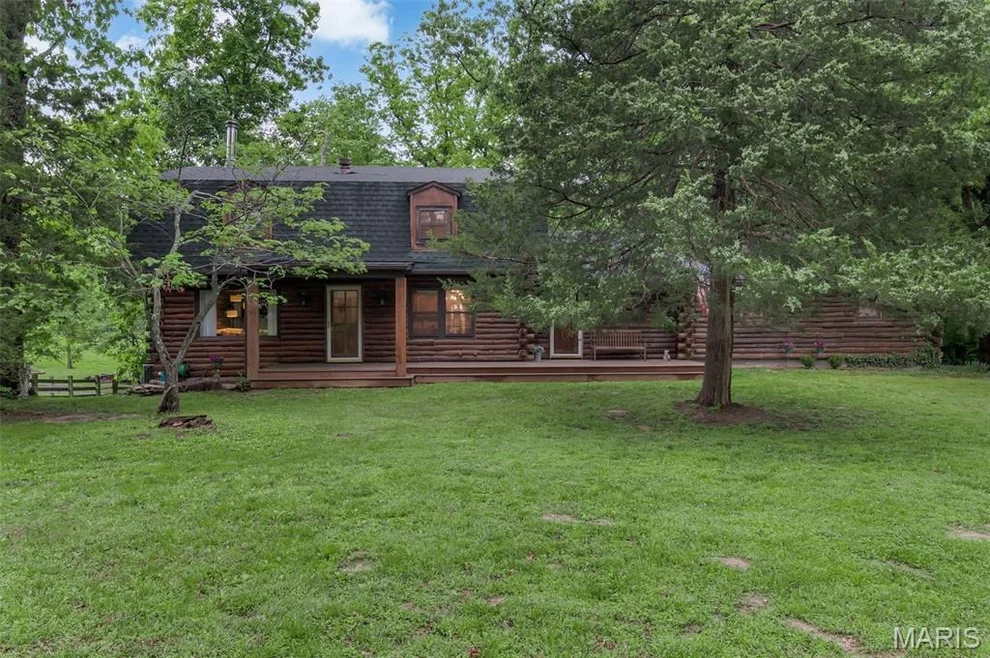 Unit for sale at 7 Wilderness Lane, Defiance, MO 63341