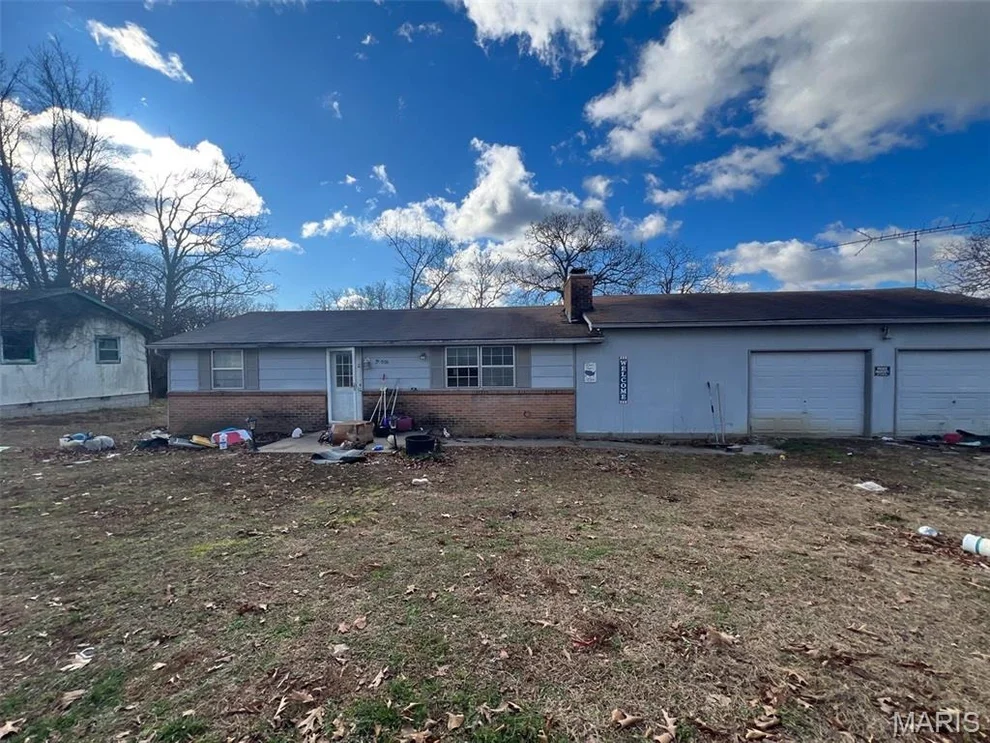 Unit for sale at 26006 Sarong Drive, Edwards, MO 65326