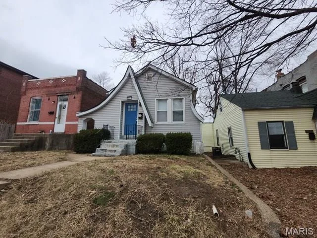 Unit for sale at 6107 Alabama Avenue, St Louis, MO 63111