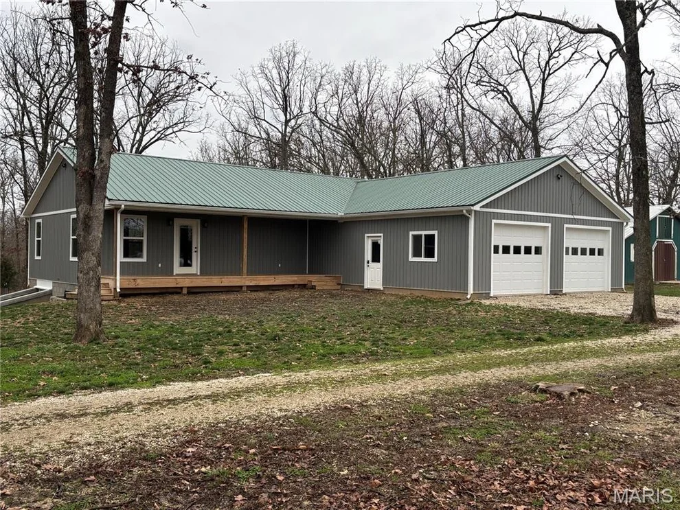 Unit for sale at 5 Quail Farm Road, Buffalo, MO 65622