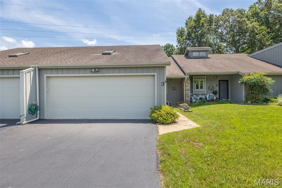 Unit for sale at 3 Shadowbrook Drive, Poplar Bluff, MO 63901