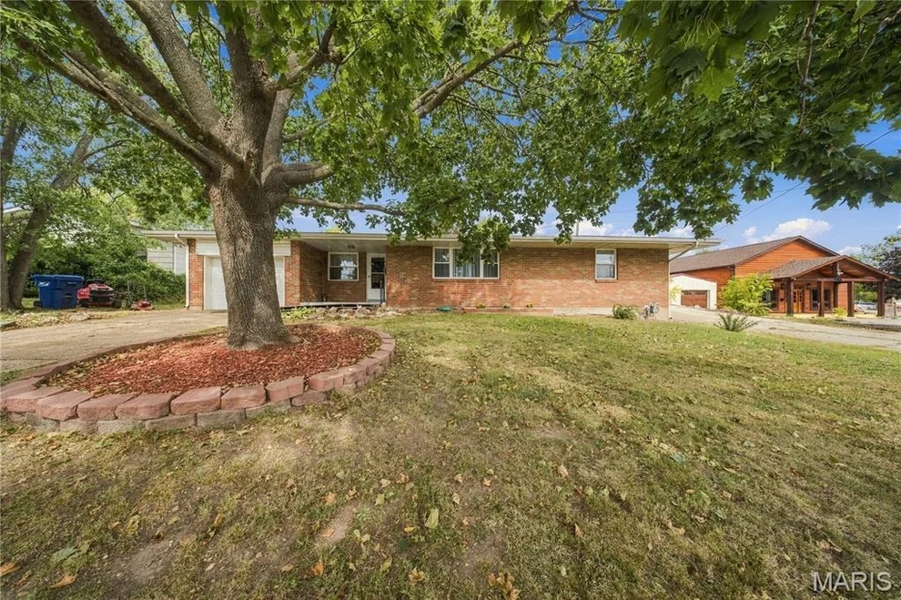 Unit for sale at 102 W Center Street, Salem, MO 65560