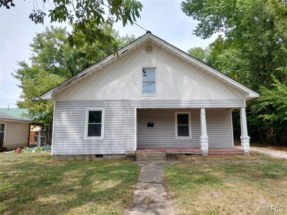 Unit for sale at 407 E Hickory Street, Nevada, MO 64772
