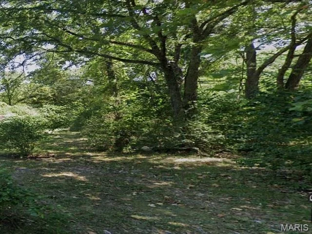 Unit for sale at 108 N LINDENWOOD Street, Shell Knob, MO 65747