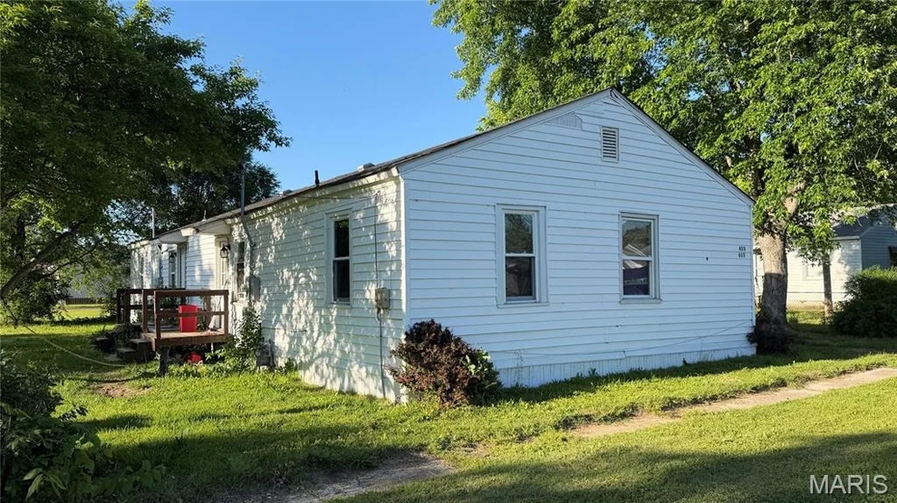 Unit for sale at 613 Reed Drive, East Alton, IL 62024