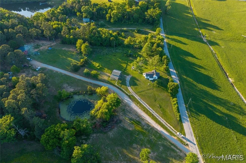 Unit for sale at 1659 County Road 1030, Willow Springs, MO 65793