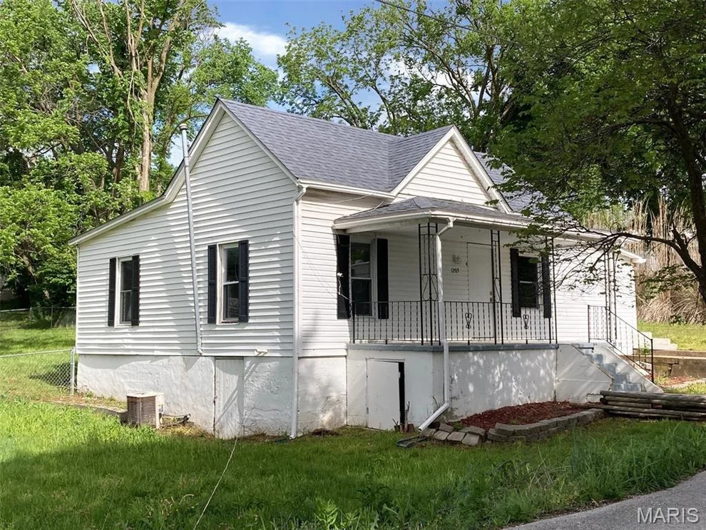 Unit for sale at 1205 Madison Street, Centertown, MO 65023