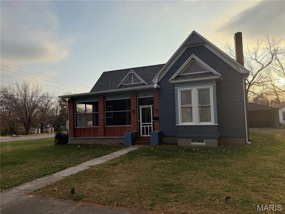 Unit for sale at 321 Taylor Street, Lebanon, MO 65536