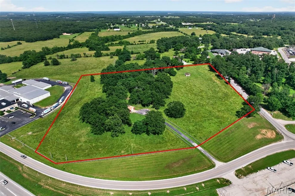Unit for sale at 122 MM Highway, Lebanon, MO 65536
