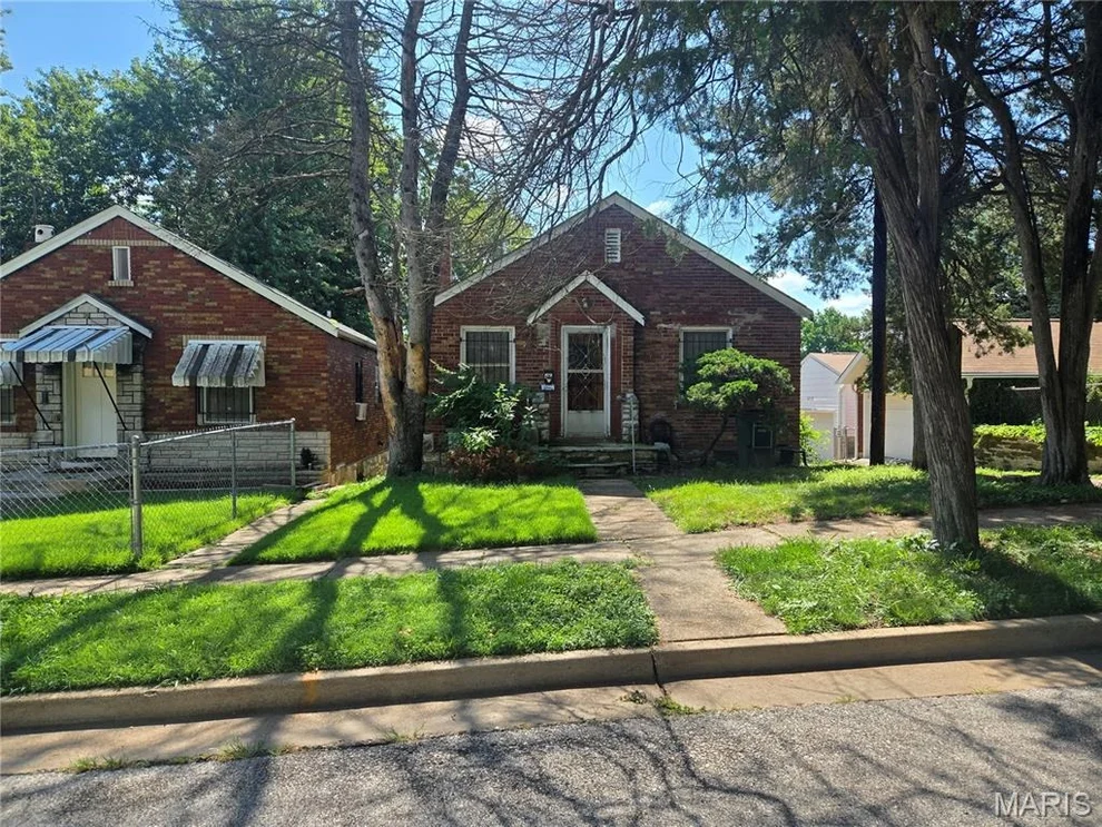 Unit for sale at 5516 Acme Avenue, St Louis, MO 63136
