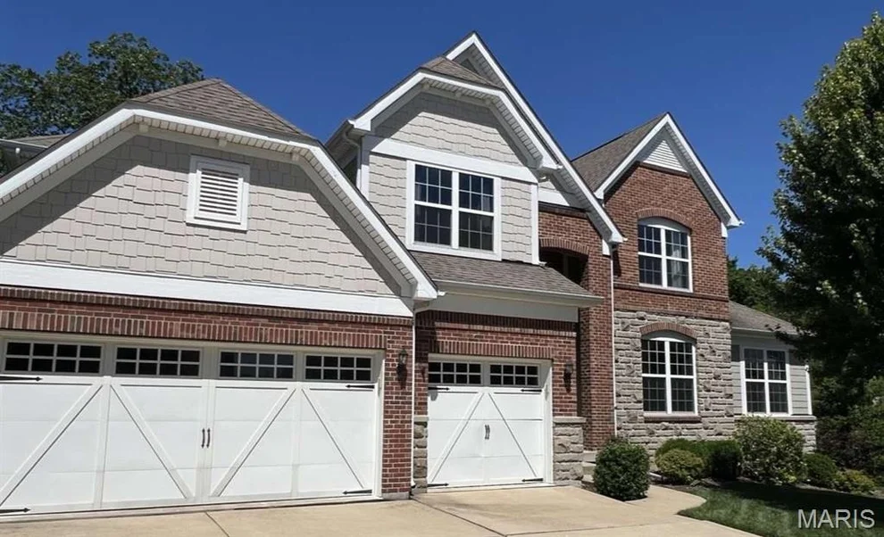 Unit for sale at 680 Savannah View Way, Chesterfield, MO 63017