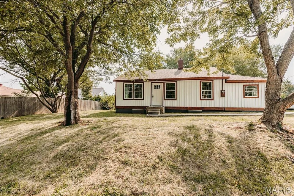 Unit for sale at 303 S Pine Street, Dixon, MO 65459