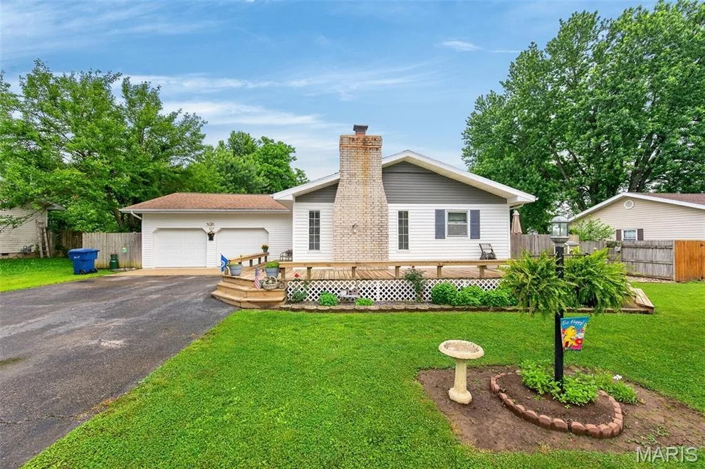 Unit for sale at 632 Willow Lane, Lebanon, MO 65536