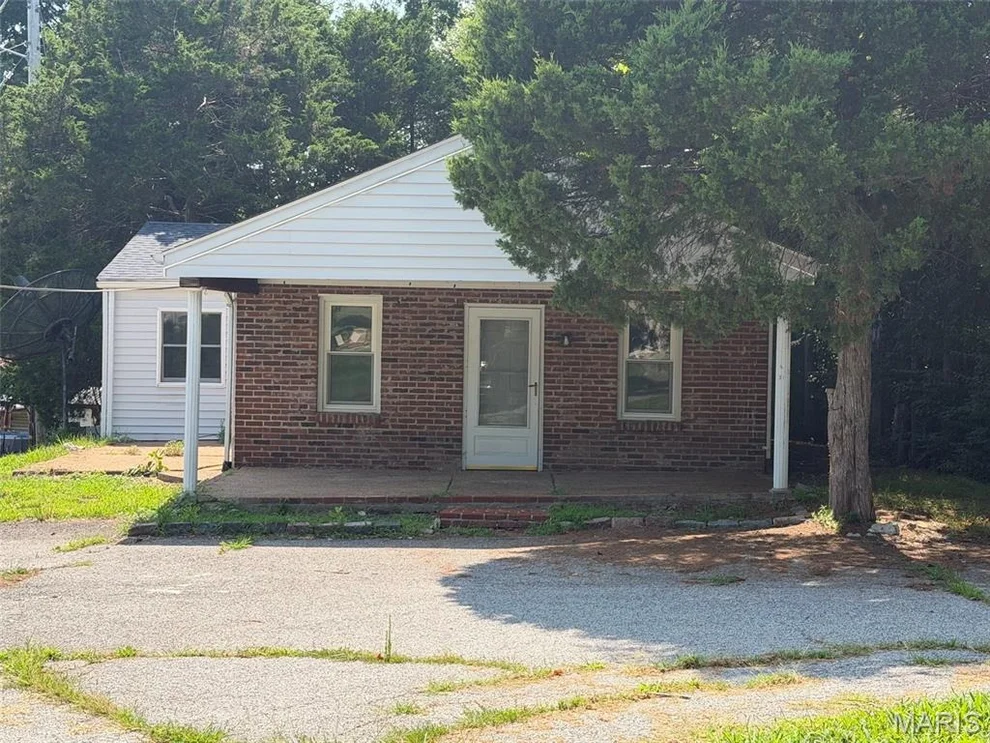 Unit for sale at 5116 Ringer Road, St Louis, MO 63129