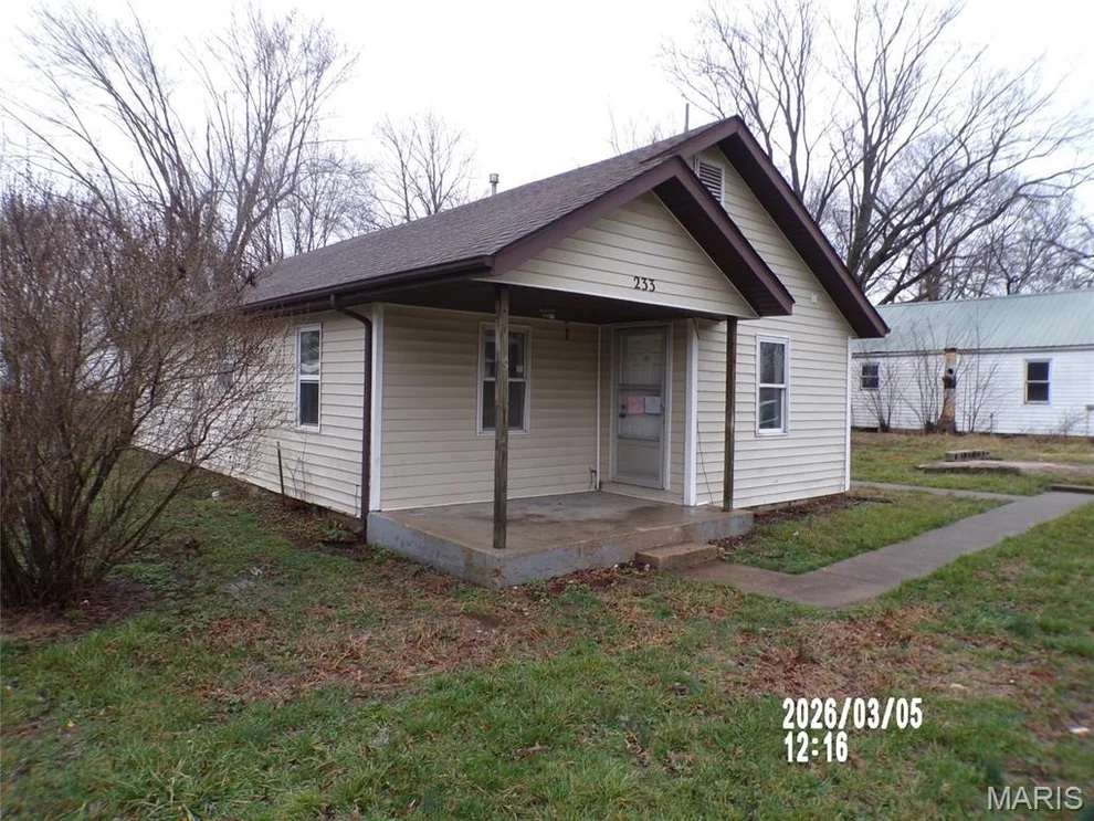 Unit for sale at 233 Old Salem Road, Licking, MO 65542