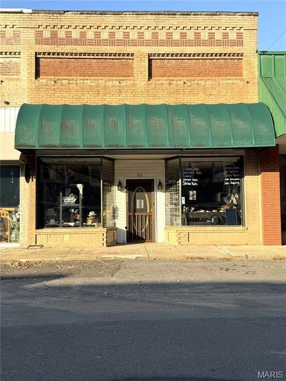Unit for sale at 110 Oak Street, Mountain View, MO 65548