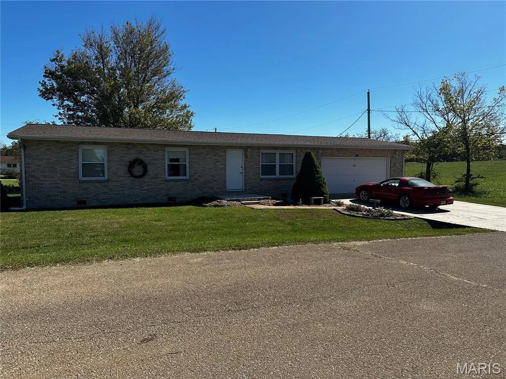 Unit for sale at 512 Odell Avenue, Bismarck, MO 63624
