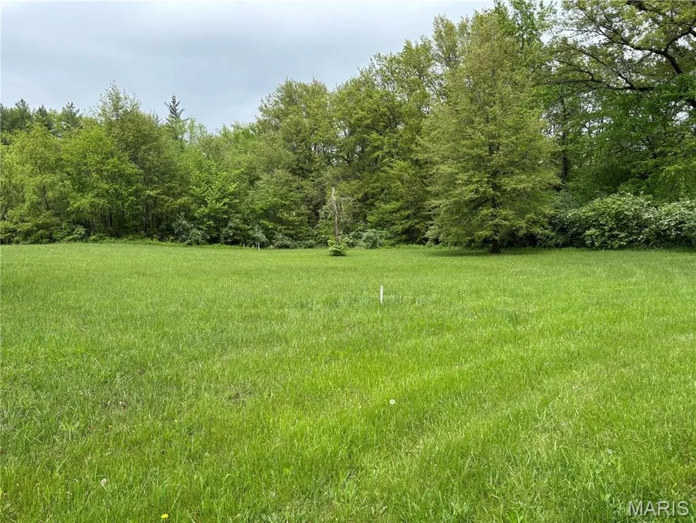 Unit for sale at 146 Bunny Trail, Carlyle, IL 62231