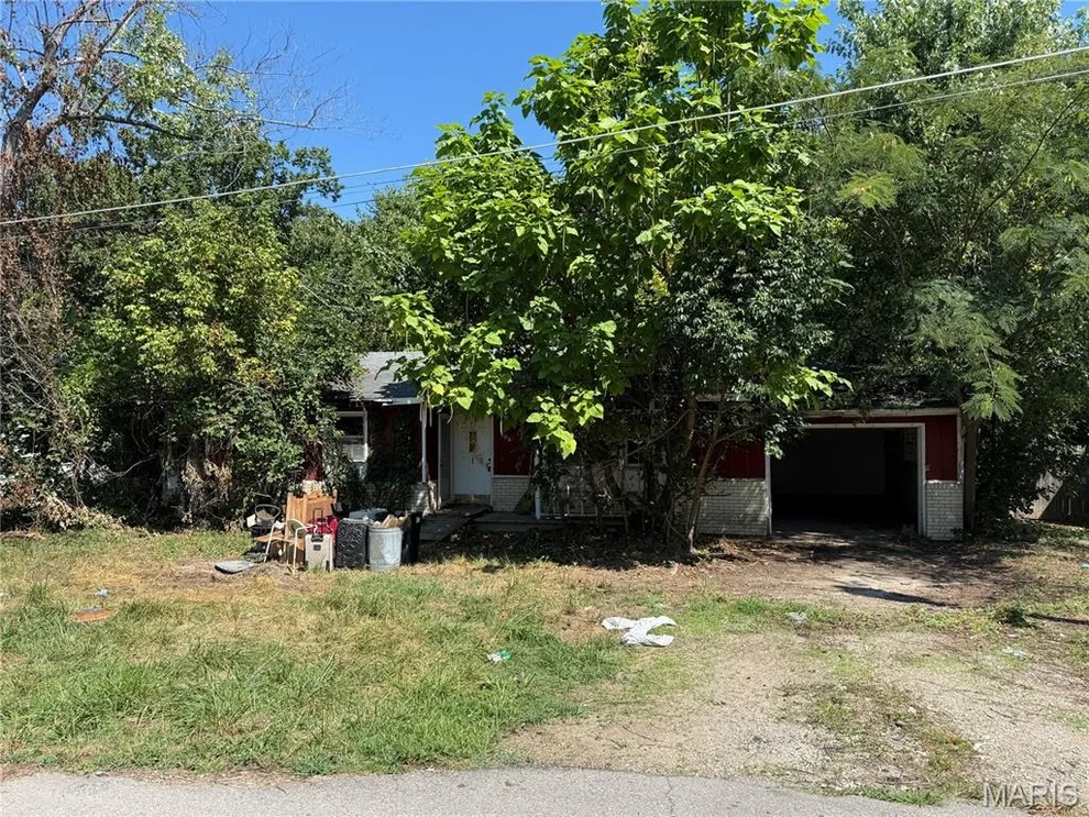 Unit for sale at 706 McClain Street, Richland, MO 65556