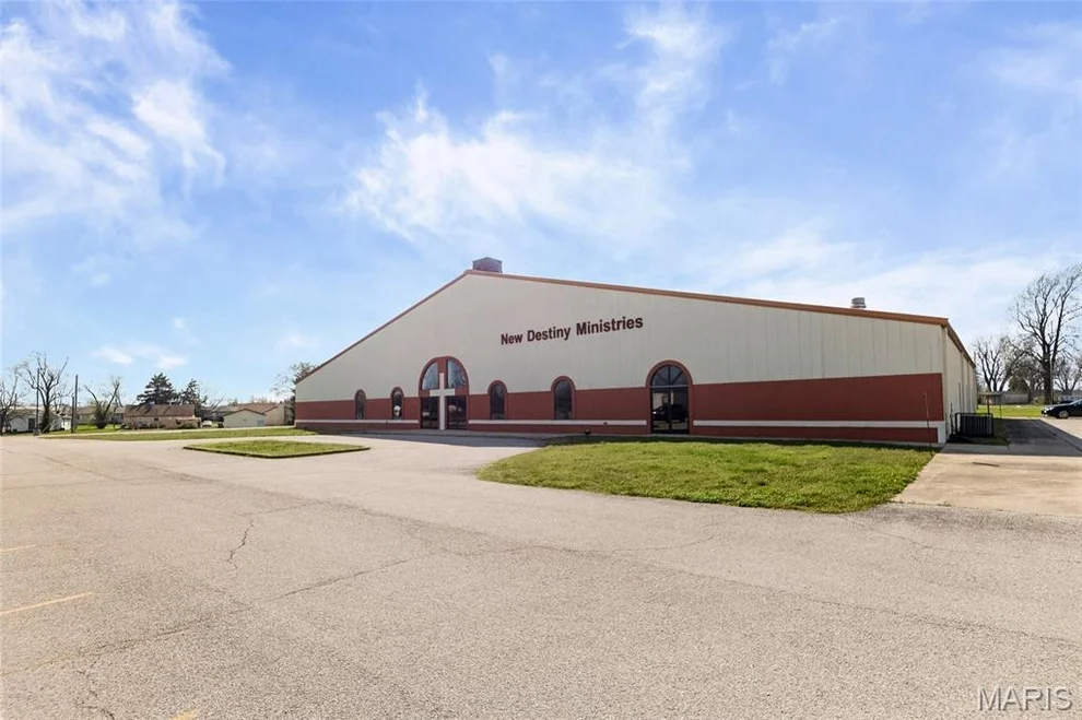 Unit for sale at 535 State Route 3, Cahokia, IL 62206