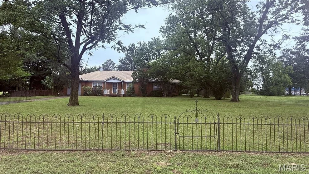 Unit for sale at 1332 1st Street, Kennett, MO 63857