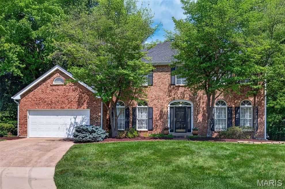 Unit for sale at 195 Muirfield Forest Court, St Charles, MO 63304
