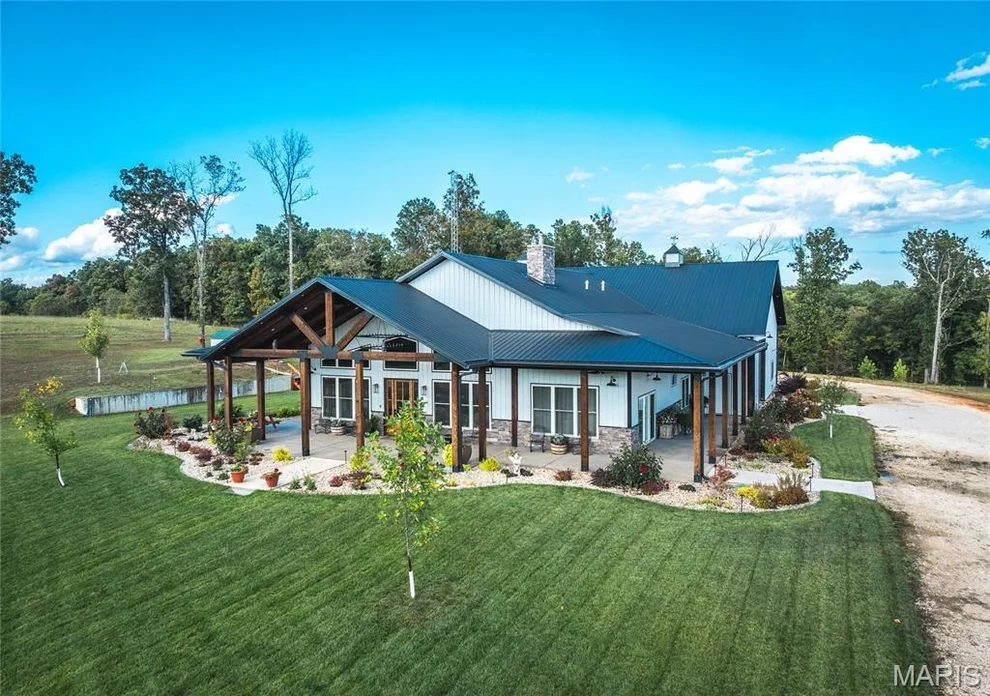 Unit for sale at 476 S Davis Hollow Rd, Richland, MO 65556