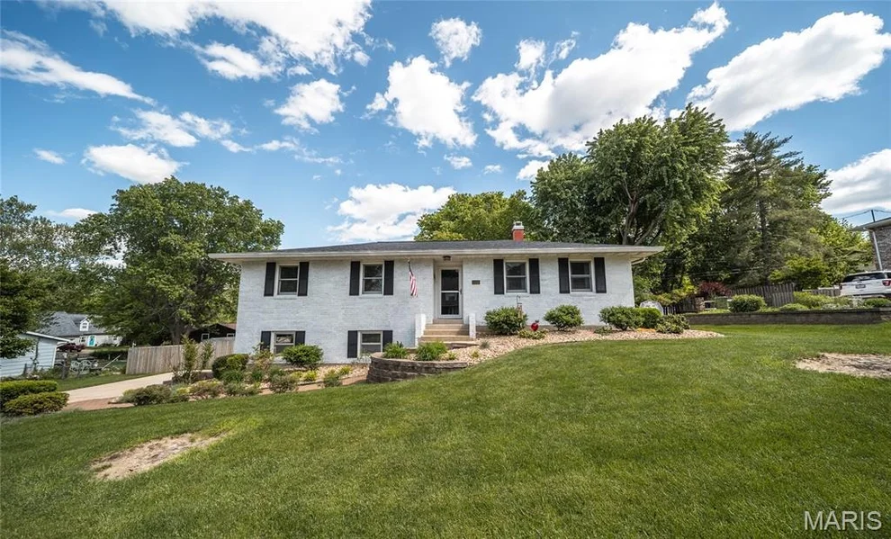 Unit for sale at 1112 Sycamore Drive, Rolla, MO 65401