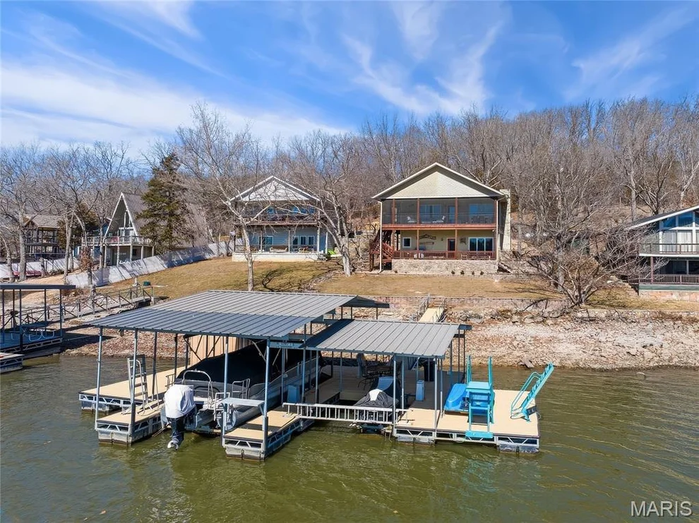 Unit for sale at 698 Woodland Drive, Climax Springs, MO 65324