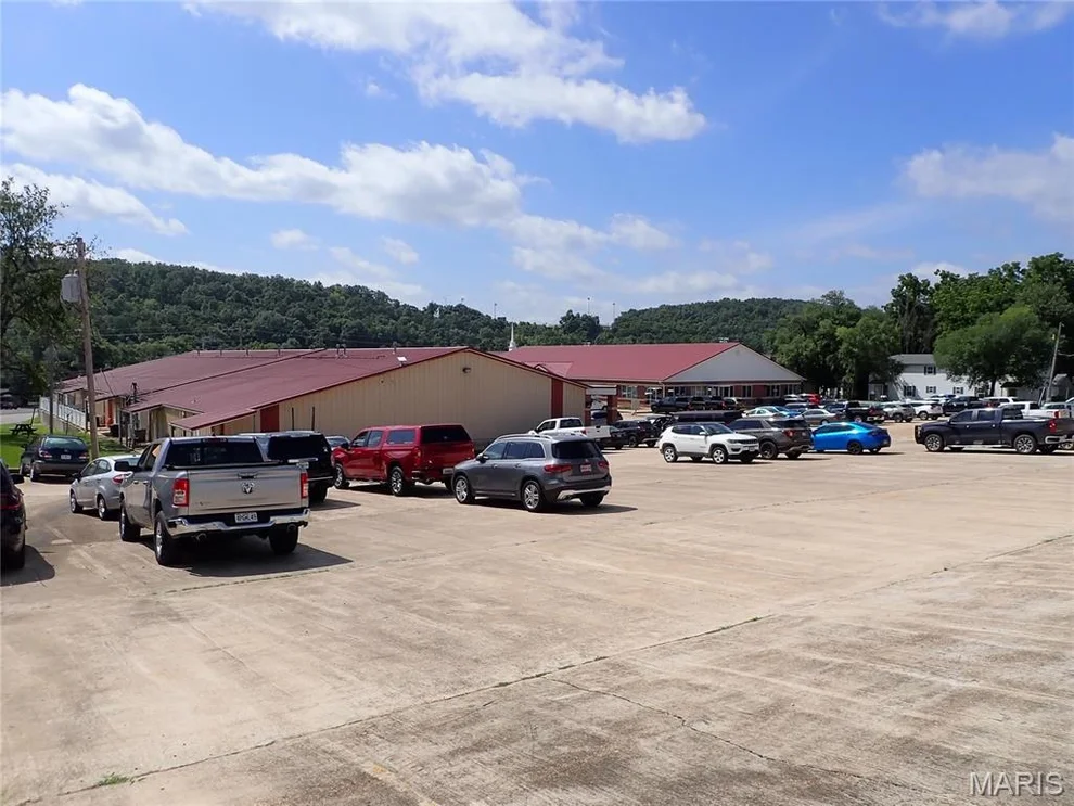 Unit for sale at 704 Historic 66, Waynesville, MO 65583