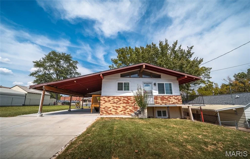 Unit for sale at 1005 Missouri Avenue, Rolla, MO 65401