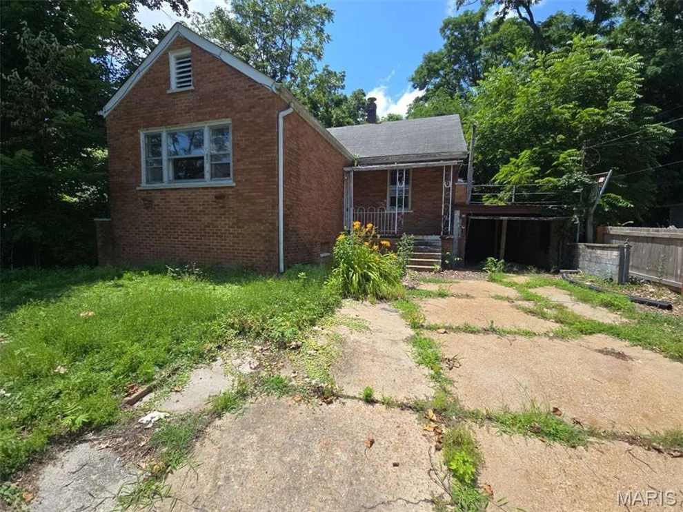 Unit for sale at 2721 Old Hanley Road, St Louis, MO 63114