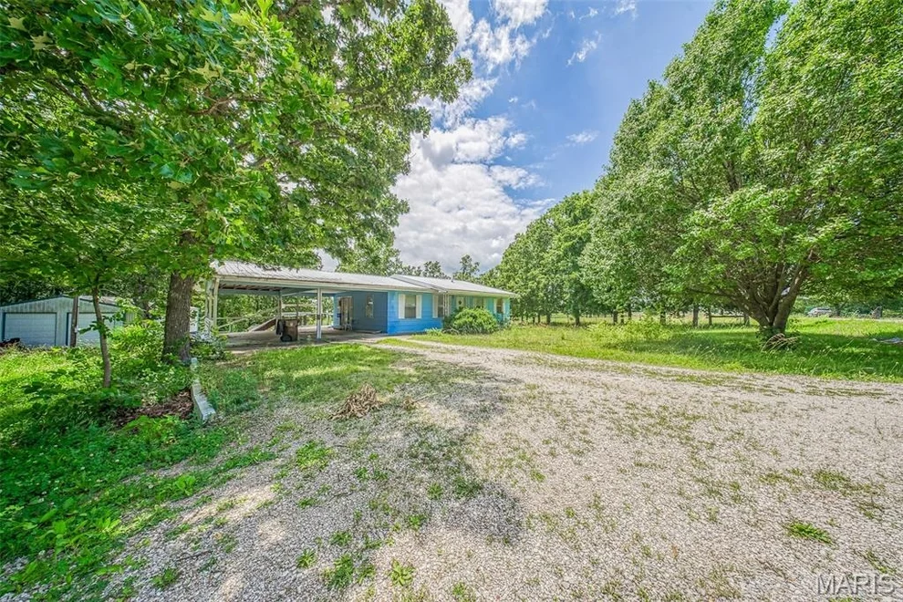 Unit for sale at 1412 Highway 49, Davisville, MO 65456